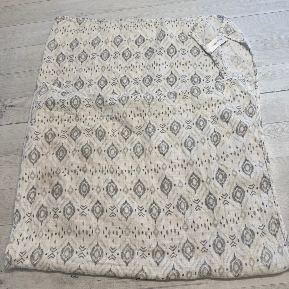 Angel Dear Grey and white baby swaddle blanket